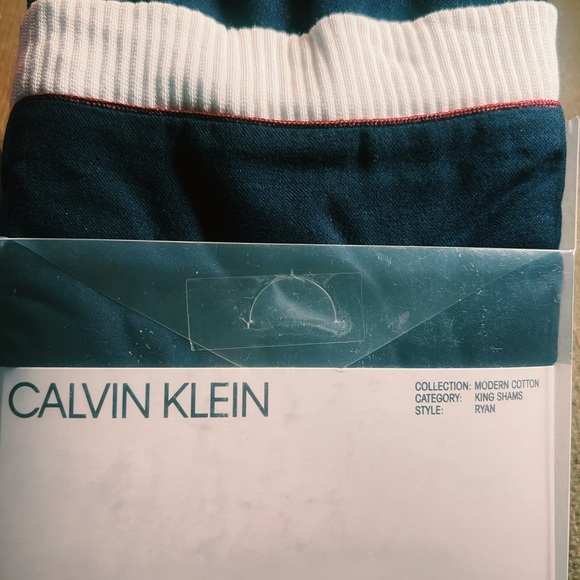 Calvin Klein Navy and White with Red piping Pillow King Shams Style Ryan - Picture 1 of 4